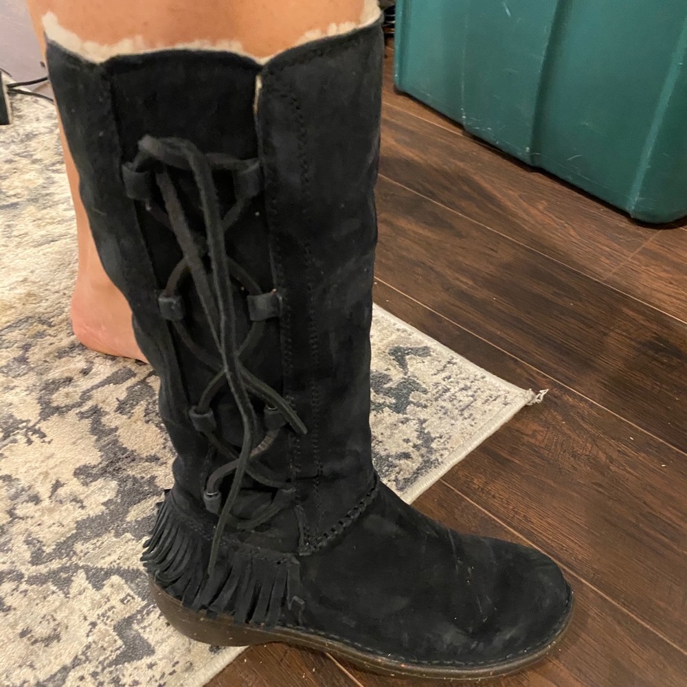 Ugg boot black